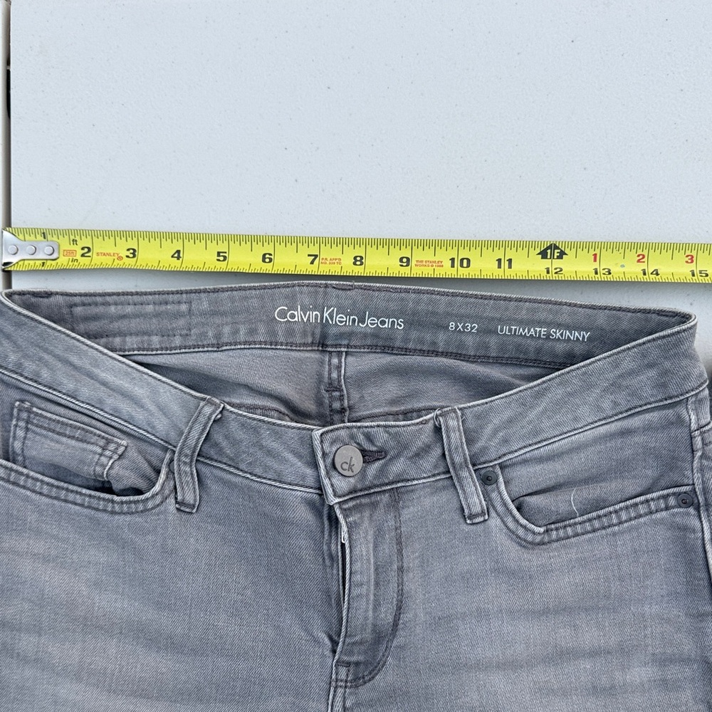 Calvin Klein Women's Charcoal Skinny Jeans